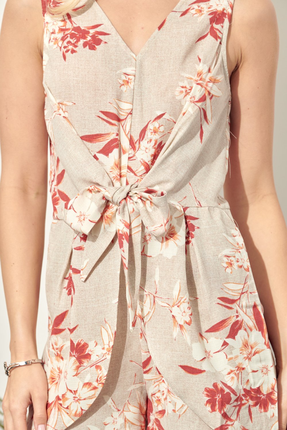 Short Sleeveless Front Tie Floral Romper